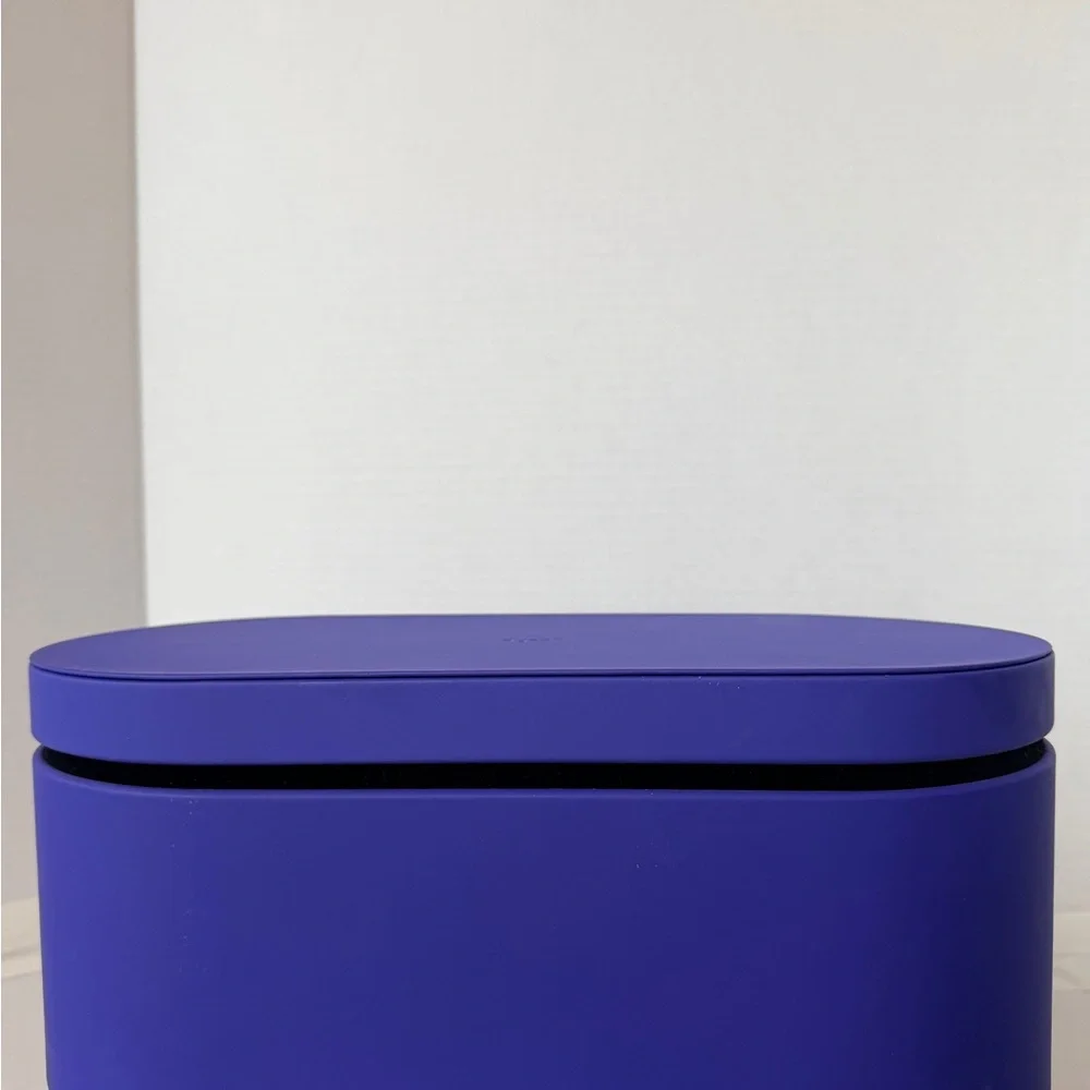 Dyson multi-styler in Violet with Rose Gold Accents - Picture 4 of 9